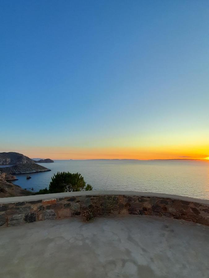 Вилла C & C _ Cycladic House With Endless Sea View Эрмуполис Экстерьер фото