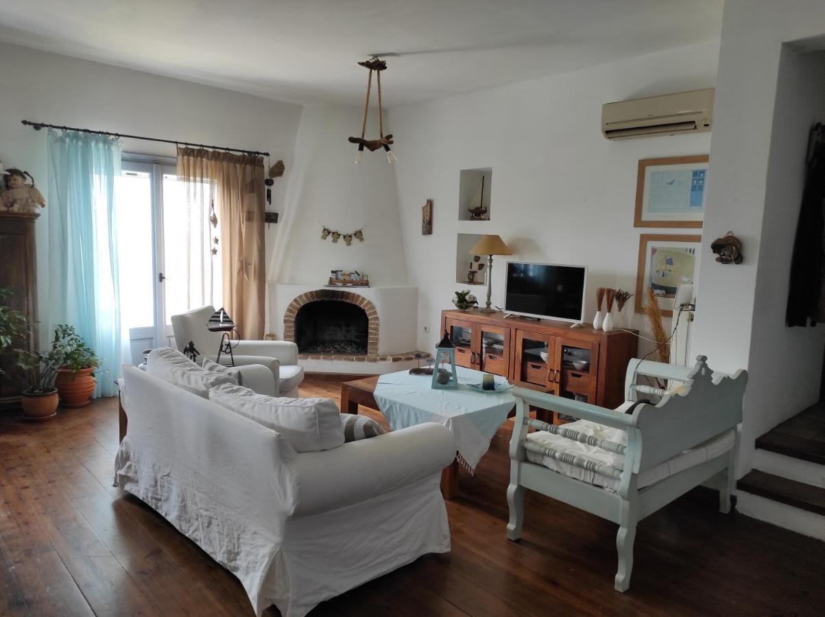 Вилла C & C _ Cycladic House With Endless Sea View Эрмуполис Экстерьер фото