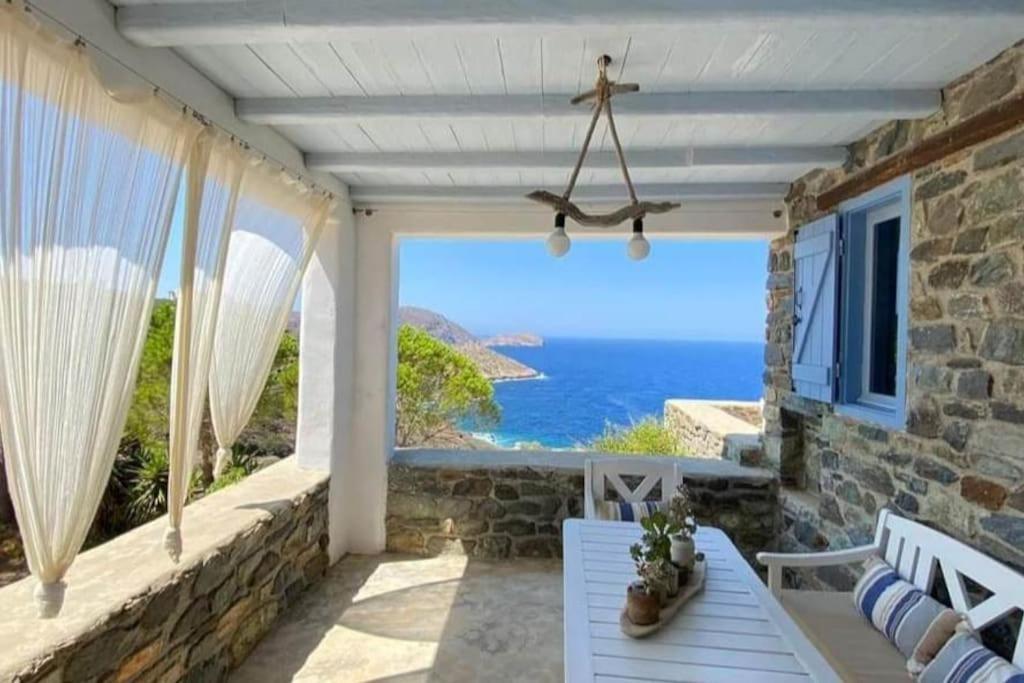 Вилла C & C _ Cycladic House With Endless Sea View Эрмуполис Экстерьер фото