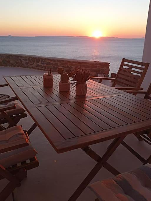 Вилла C & C _ Cycladic House With Endless Sea View Эрмуполис Экстерьер фото