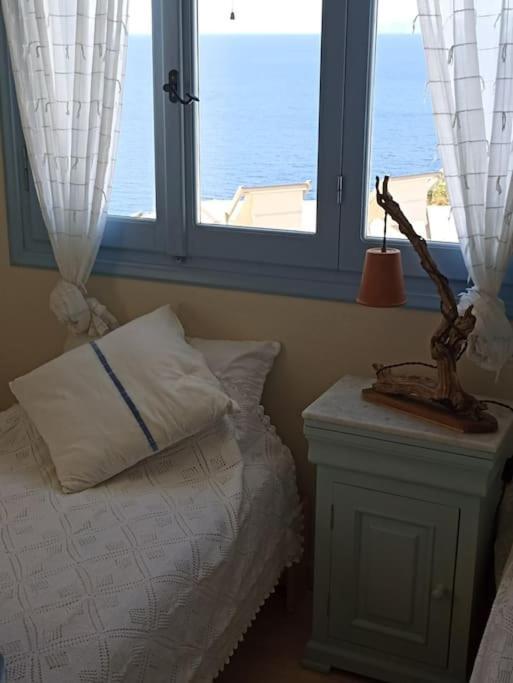 Вилла C & C _ Cycladic House With Endless Sea View Эрмуполис Экстерьер фото